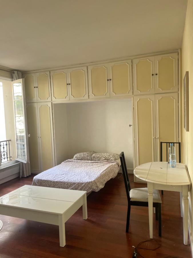 Charmant Appartement Vaugirard Paris Eksteriør billede